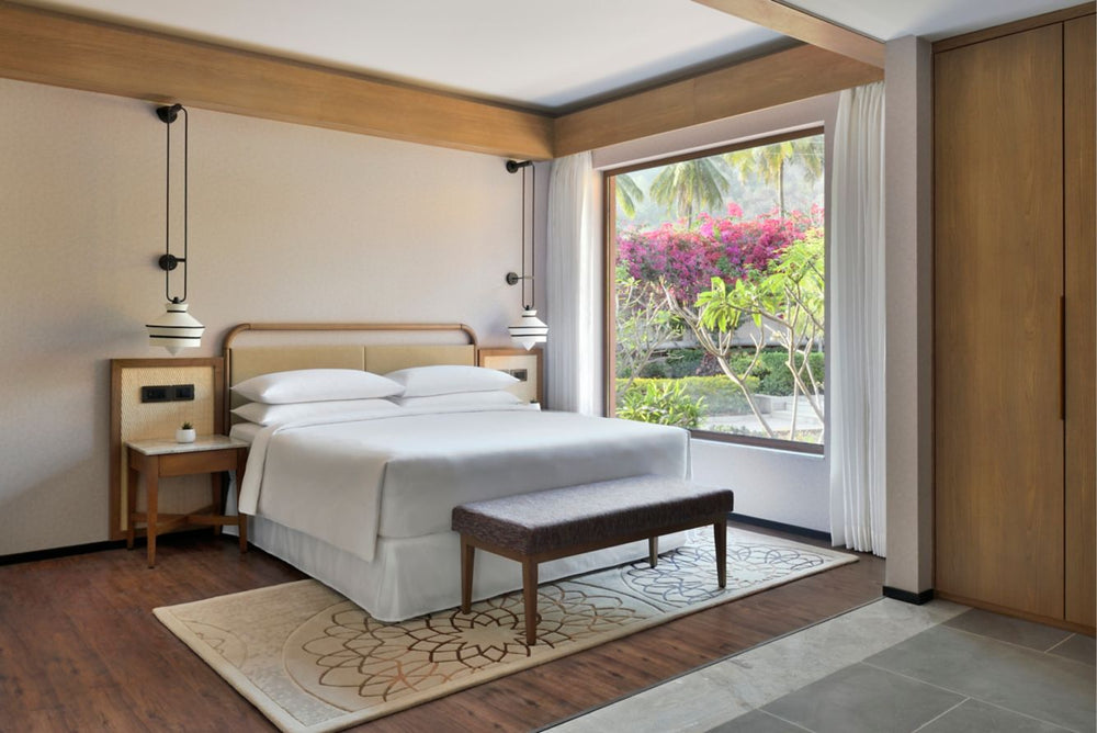 Mulberry Shades, Tribute Portfolio Hotel